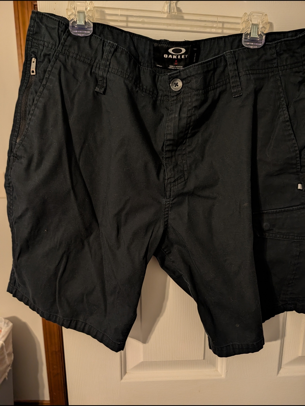 Oakley Men's Black Utility Cargo Shorts